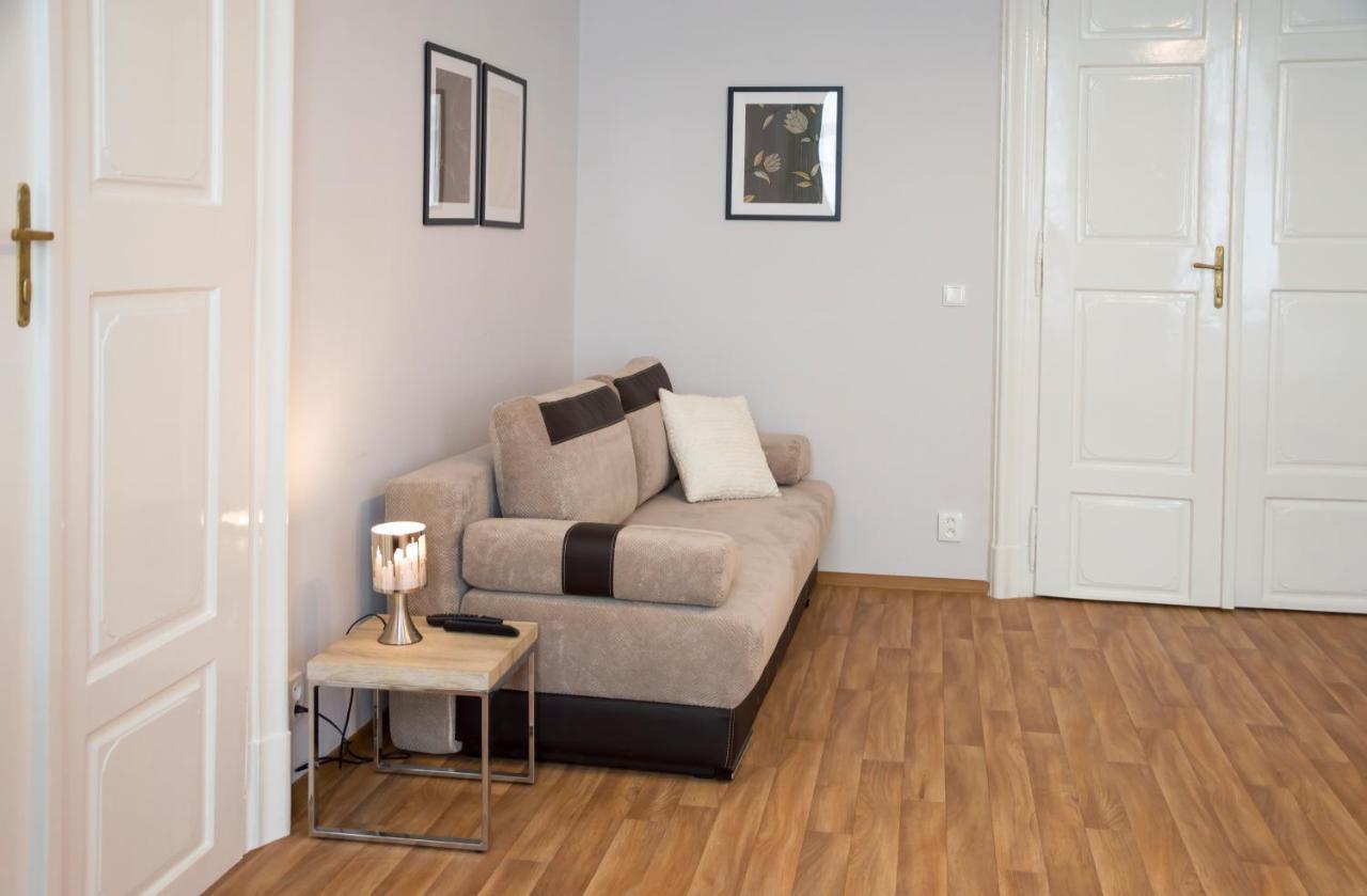 Apartment Krakovska 5 Prag